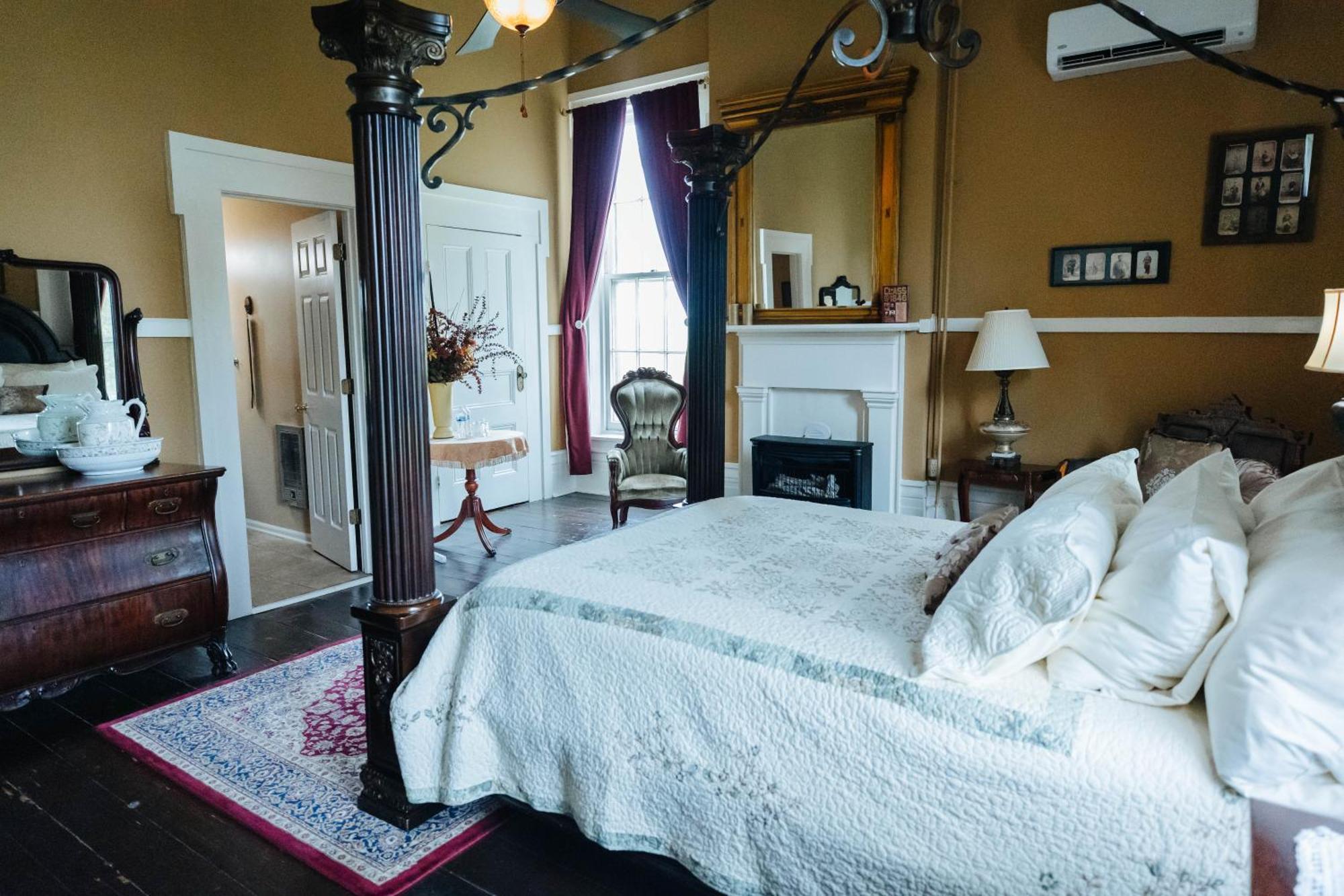 Maple Hill Manor Bed & Breakfast Springfield Екстер'єр фото