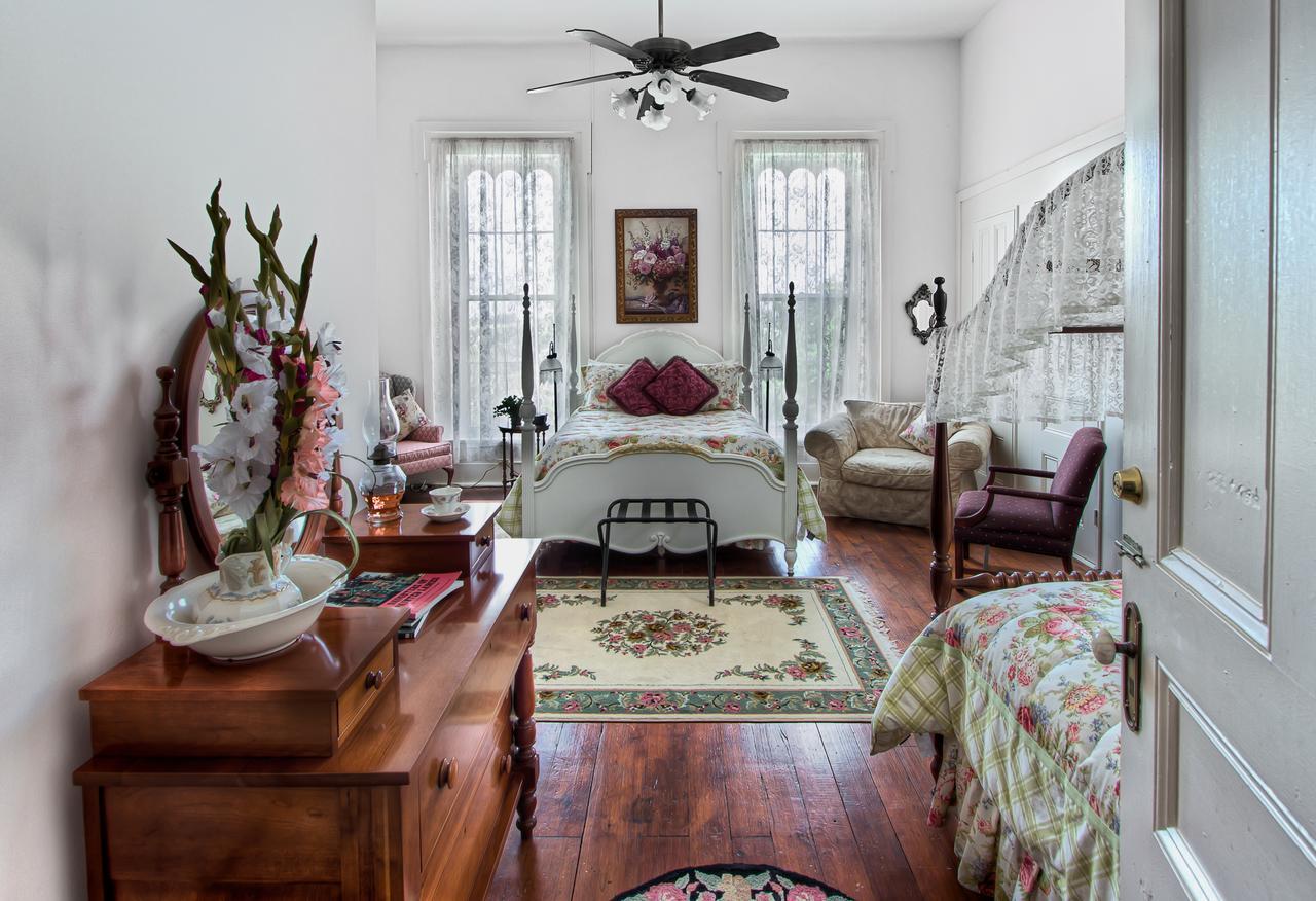 Maple Hill Manor Bed & Breakfast Springfield Екстер'єр фото